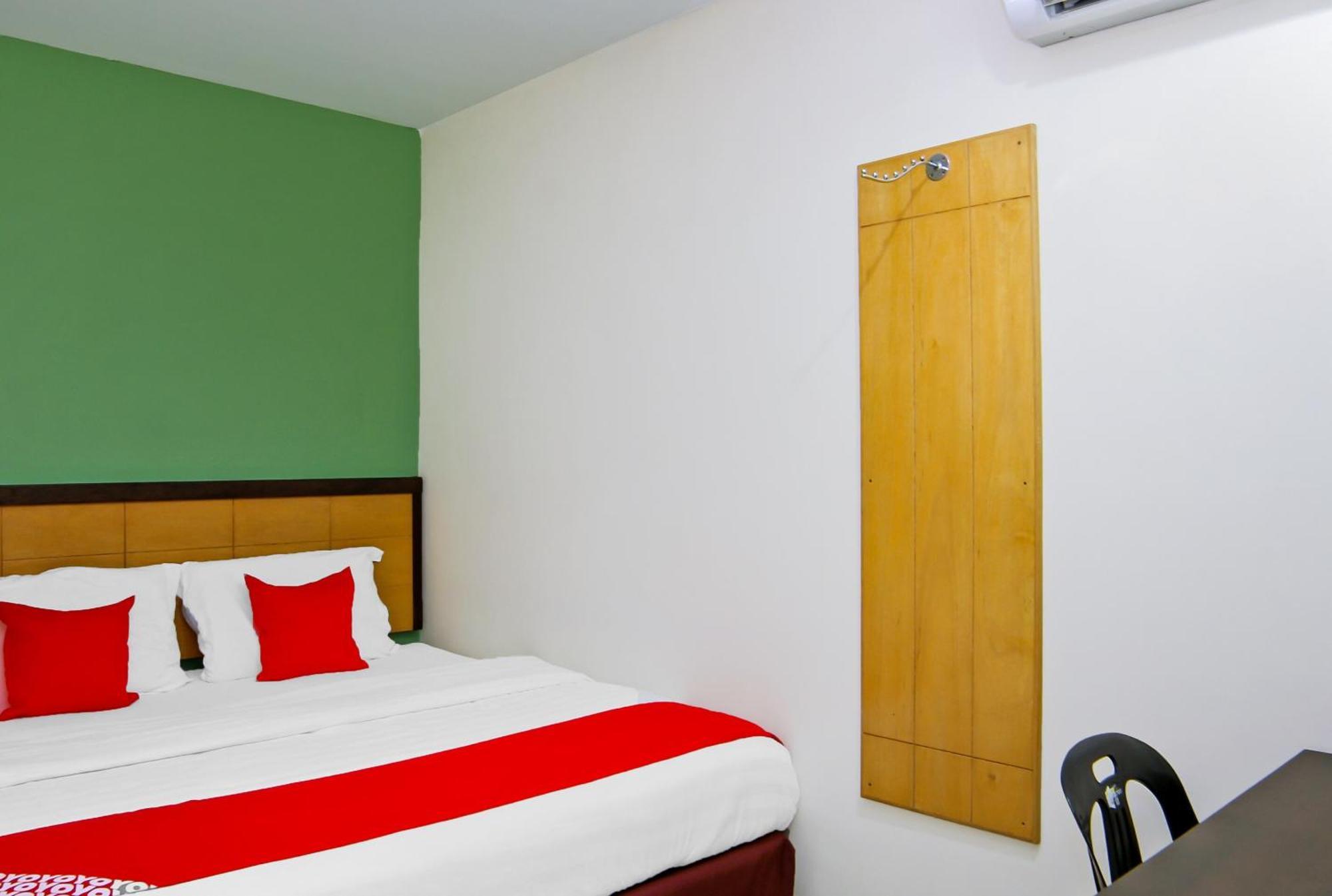Oyo 44054 Holiday Mansion Inn Sibu Εξωτερικό φωτογραφία