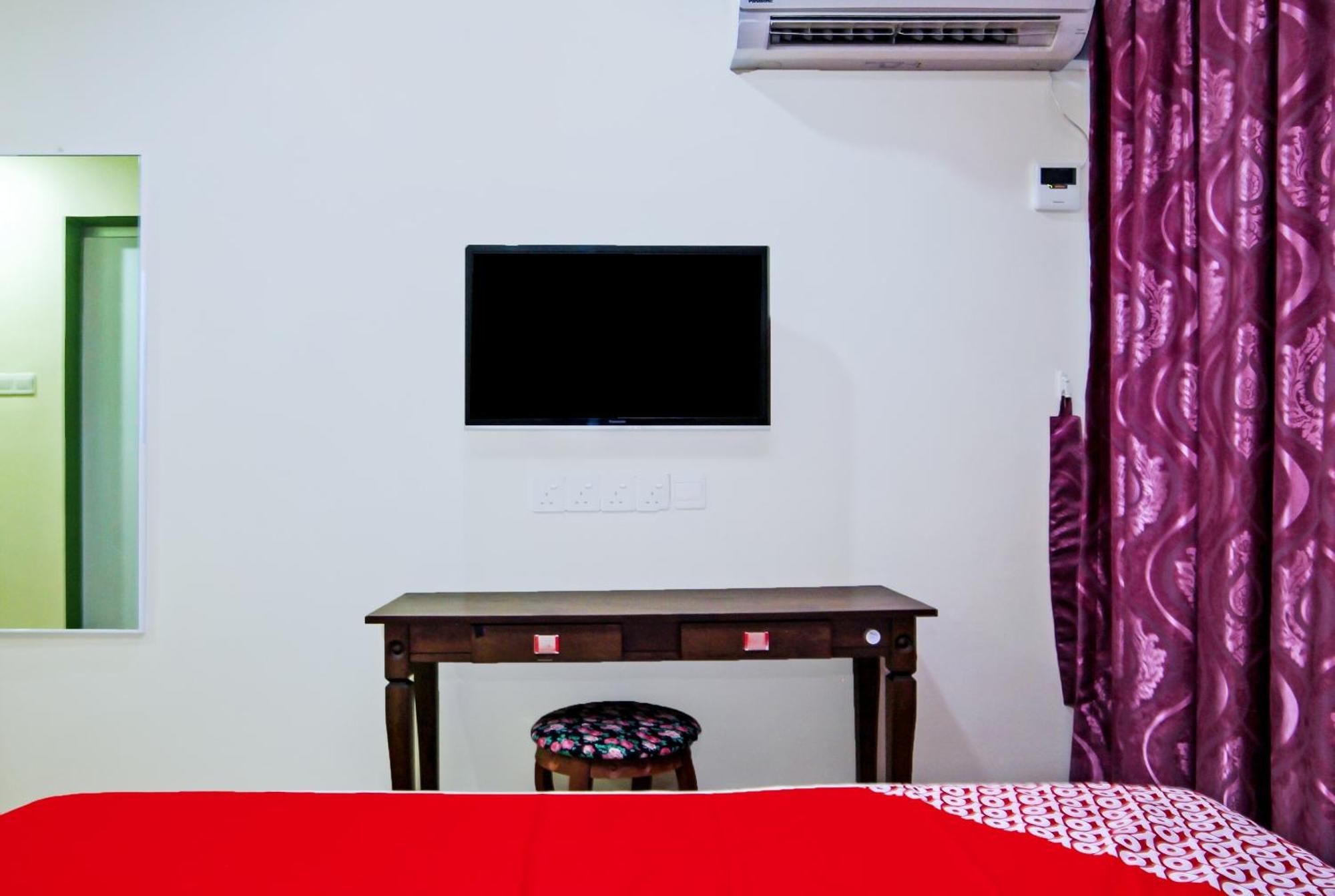 Oyo 44054 Holiday Mansion Inn Sibu Εξωτερικό φωτογραφία